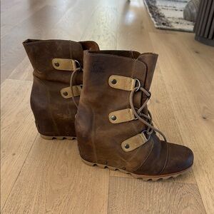 Sorel Women's Brown Wedge Joan of Arc Boots